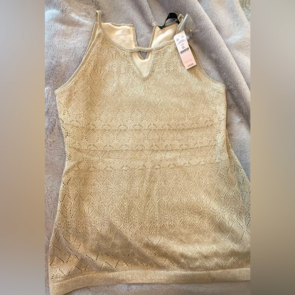 NWT WHBM light but lined sleeveless top with faint shimmer to material. Size XS